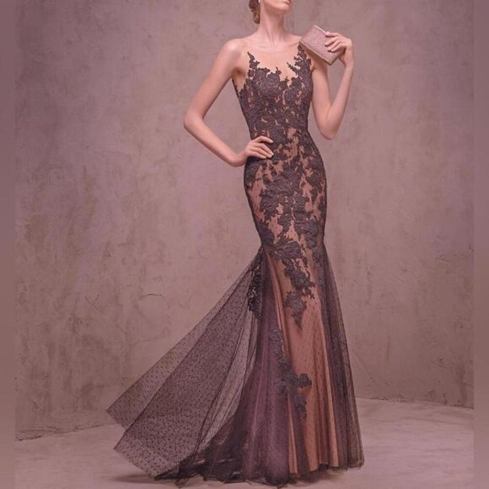 Pronivias Couture Mermaid Lace Gown